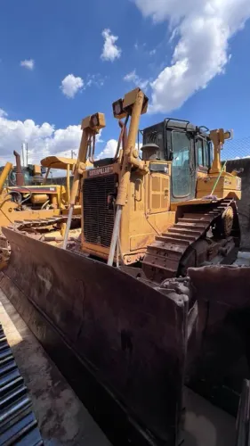 TRATOR DE ESTEIRA CATERPILLAR D6T