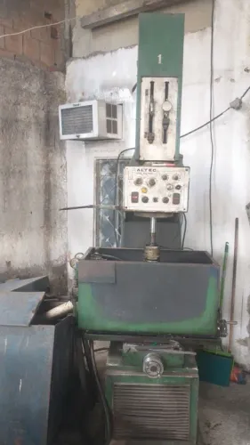 Eletro erosão altec / plaina Rocco 500 com embreagem.