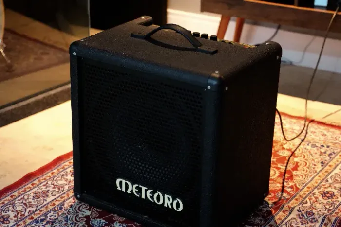 Amplificador Baixo Meteoro Rx100 CB Special Line - Pouco Usado