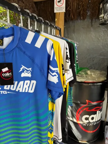 Kimono jiujitsu preto branco azul trançado brasilia