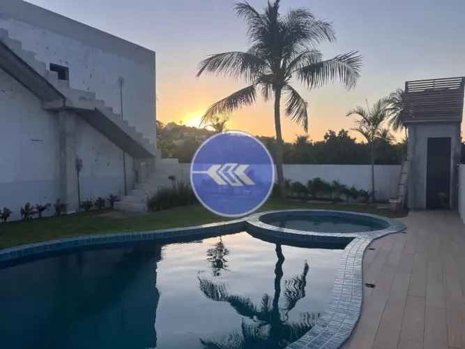 Casa duplex com lazer completo no Porto das Dunas.