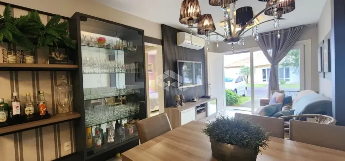Casa Geminada 3 dormitórios, sendo 1 suíte, mobiliada e decorada no condomínio fechado Cas