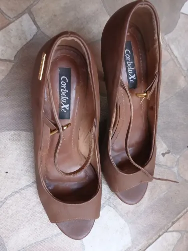 Sandalia fem 37 CORBELUXe alta