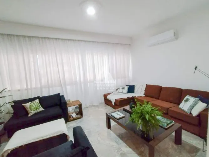 Apartamento Reformado em Copacabana Posto 6, 3 Quartos (1 Suíte), 1 Vaga!