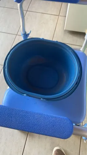 Cadeira banho de idoso