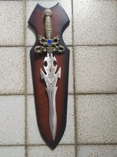 Artefato decorativo estilo medieval
