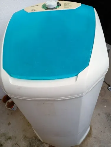 Tanquinho de lavar roupas