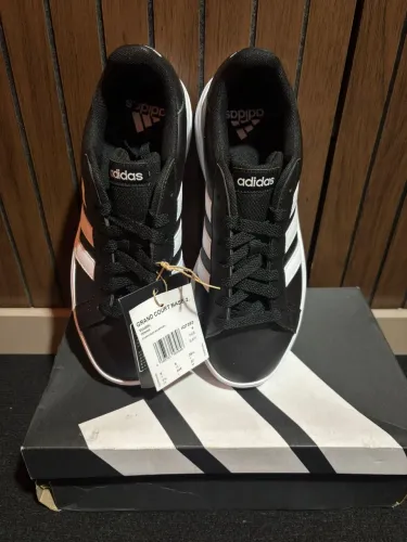 Tênis adidas feminino