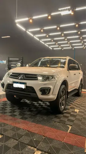 Pajero Dakar HPE-S 4x4 2015/16 - IMPECÁVEL