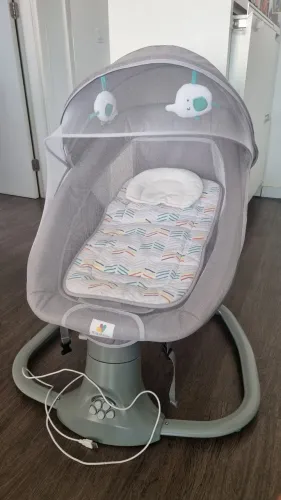 Cadeira de balanço automática para bebê Mastela