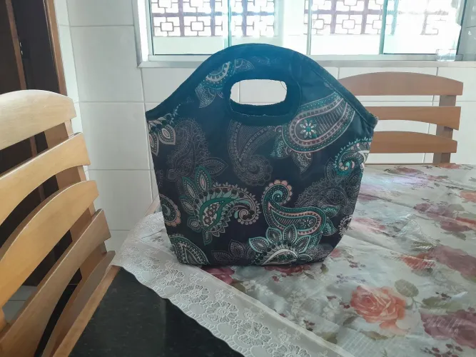 Bolsa Térmica Estampada - Perfeita para o Dia a Dia!