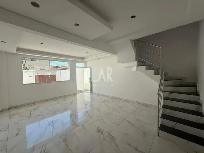 Casa Geminada à venda, 3 quartos, 1 suíte, 2 vagas, Rio Branco - Belo Horizonte/MG