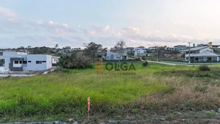 Lote em condomínio em Gravatá com quadra de tênis e lazer completo á venda