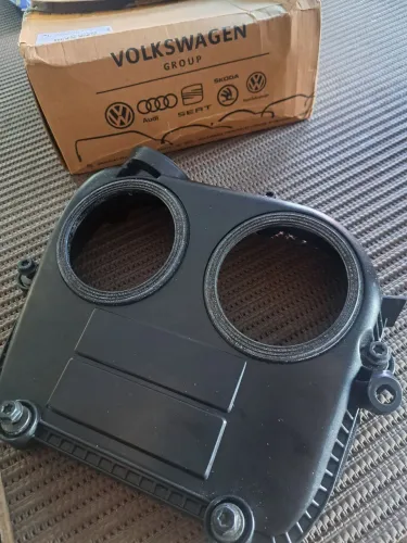 Tampa do comando motor 1.8/ 2.0 Golf GTI/ Jetta GLI/ Audi A3/ A4/ A5/ Tiguan Rline