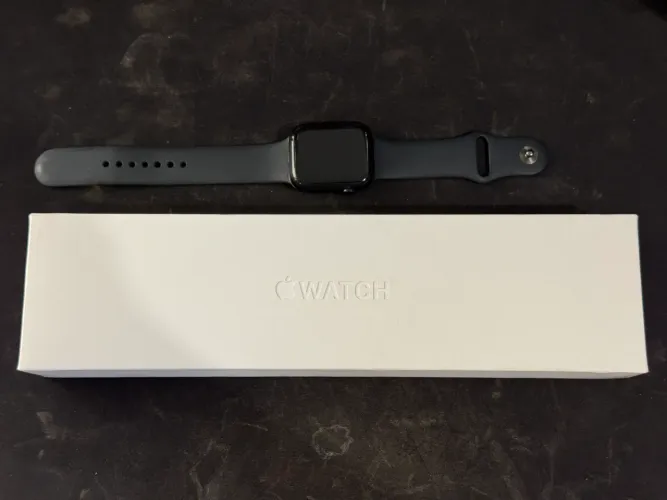 Apple Watch Series 8 45mm carregador sem uso