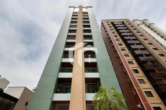 APARTAMENTO À VENDA NO CAMBUÍ COM 1 SUÍTE E COM VARANDA GOURMET EM CAMPINAS/SP.