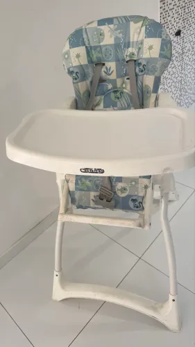 Cadeirinha de alimentação