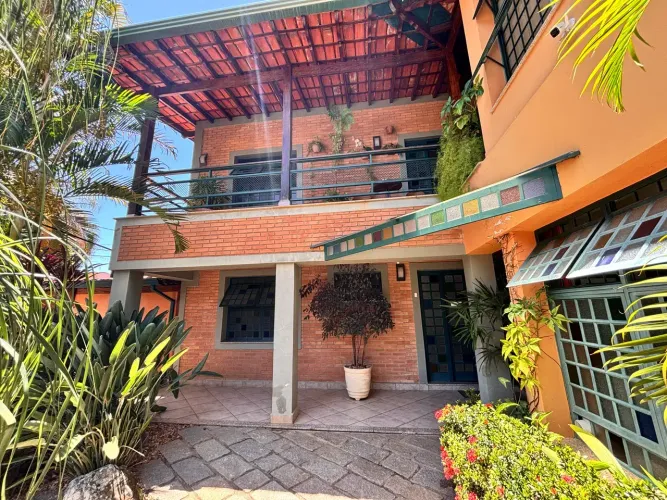 LINDO PRÉDIO A VENDA (COMERCIAL OU RESIDENCIAL - VINHEDO-SP