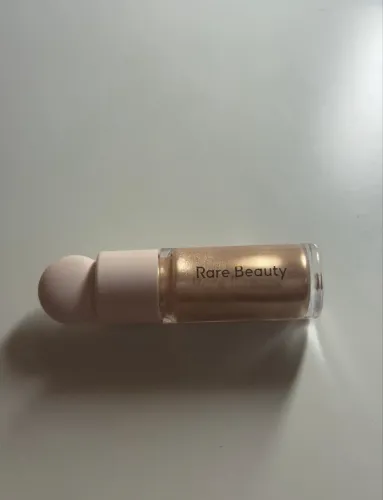 Mini iluminador Rare beauty