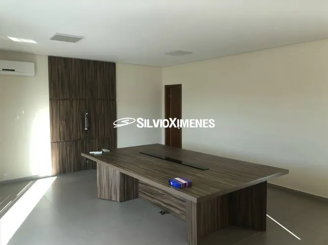 Residencial Casa no Padre Eustáquio com 272,00 (M²), 8 quartos e 6 vagas para Venda