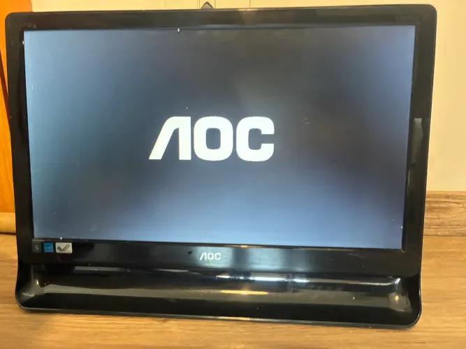 Monitor AOC 18