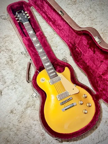 Gibson USA Tribute 2011