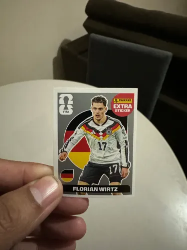 FIGURINHA EXTRA STICKER PRATA FLORIAN WIRTZ