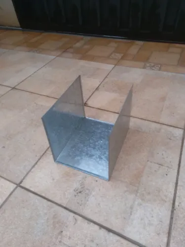 **APENAS PARA PIRACICABA E REGIÃO,FRETE GRÁTIS**  Guarda volume em U de Chapa galvanizada