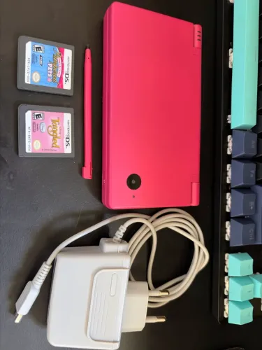 Nintendo DSi Rosa em ótimo estado de conservação