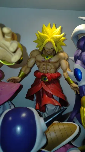 Broly masterlise SEM CAIXA.