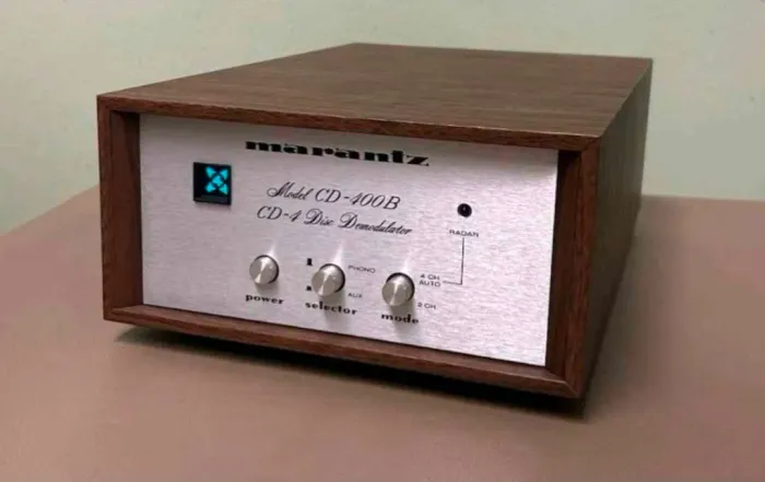 Demulador 4 canais Marantz CD 400b