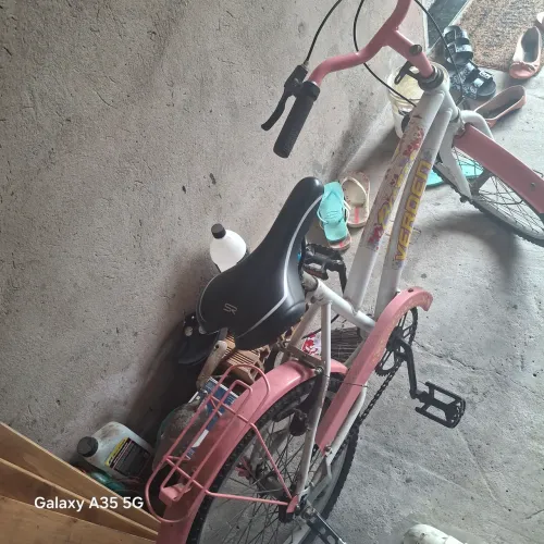 Vendo uma bicicleta infantil