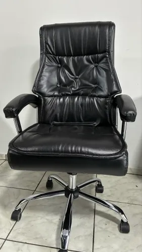 Cadeira Presidente Acolchoada