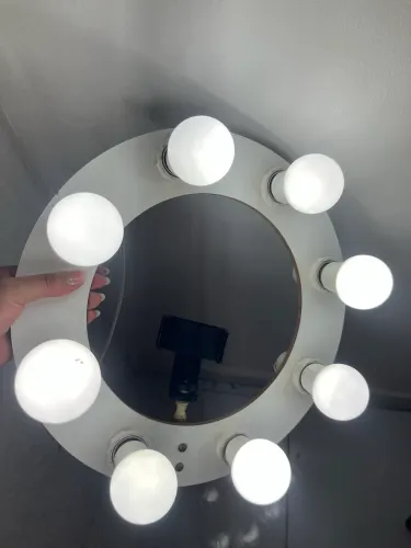 Vendo ring light luminária ( Não acompanha tripé ) 