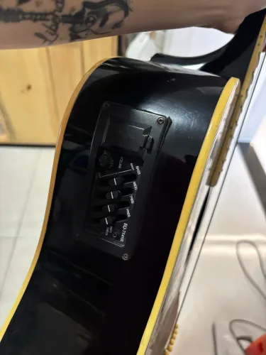 Vendo violão menphis preto