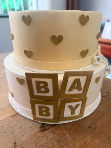 Bolo de Aniversário Fake Baby 