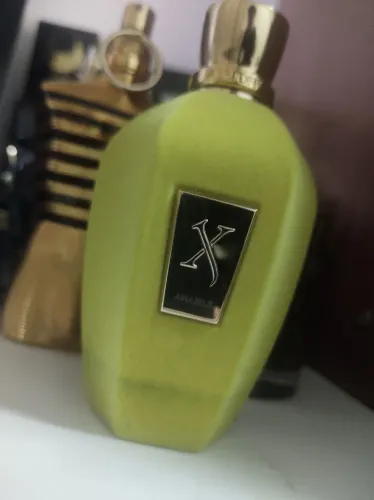 Perfume de nicho exclusivo - Xerjoff Amabile