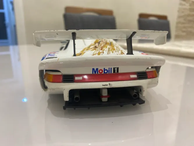Porsche 911Gt1#26 Heures Le Mans 1996- UT Models
