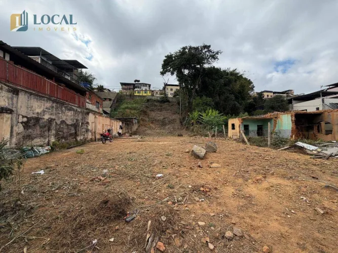 Terreno à venda, 820 m² por R$ 800.000,00 - Ladeira - Juiz de Fora/MG