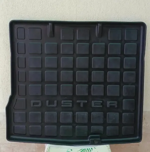 Vendo Tapete Bandeja p/ Duster 2011-2015