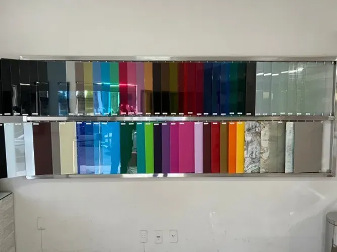 Vende-se Empresa: Películas, Persianas, Tapetes Personalizados (entre outros)...