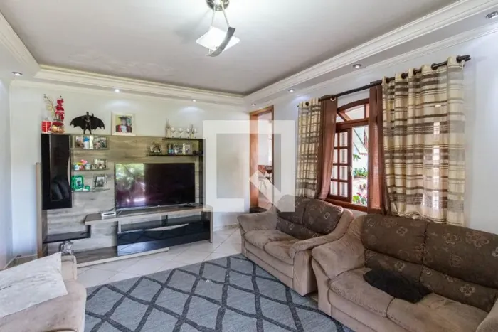 Casa à Venda - Bussocaba, 3 Quartos, 180 m2