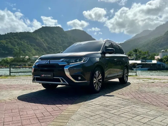 Mitsubishi Outlander HPE-S 3.0 V6 4X4 5P Aut. 2020