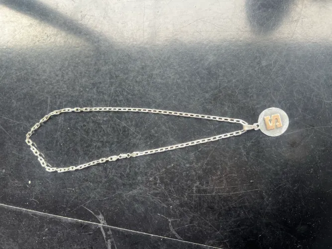 Cordão de prata