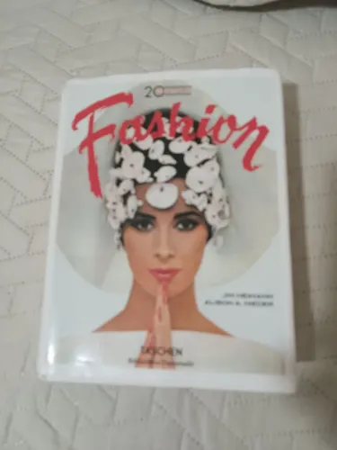 Livro Fashion 20 the Century 