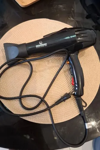 Secador de cabelo...