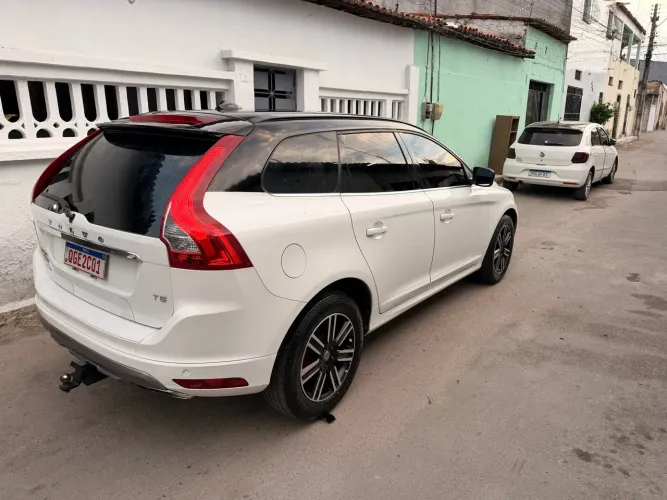 Volvo XC 60 T-5 Kinetic 2.0 245cv FWD 5P 2016
