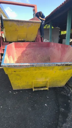 Caçamba de entulho em Manaus 