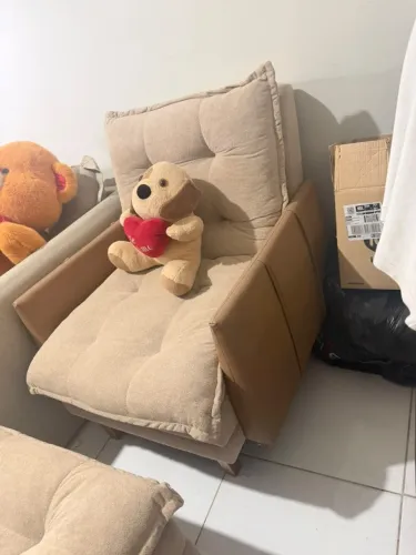 POLTRONA MODELI RETRATIL COM APOIO PARA OS PÉS