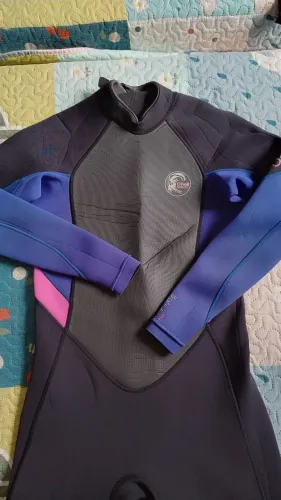 Roupa de Neoprene Feminina O'Neill 3/2 mm - Excelente Estado